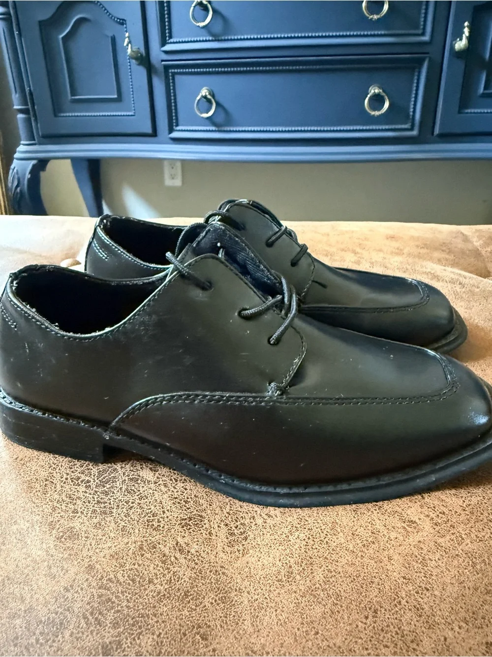Classic Black Men's Leather Lace-Up Shoes